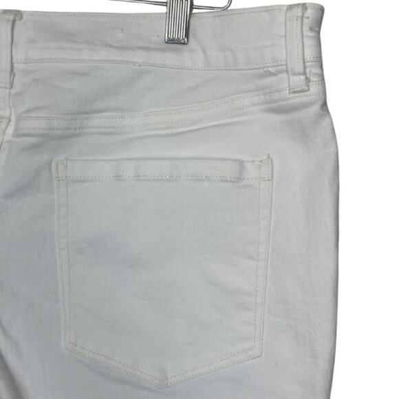 OLD NAVY | Women’s Boyfriend White Denim Stretch Shorts | Size 12 - Picture 7 of 11